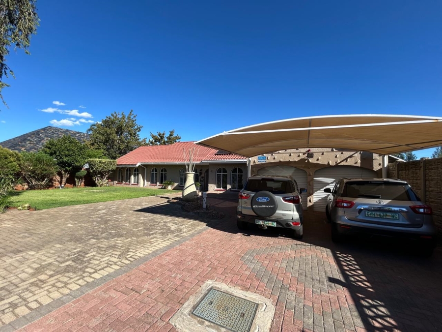 4 Bedroom Property for Sale in Monument Heights Northern Cape
